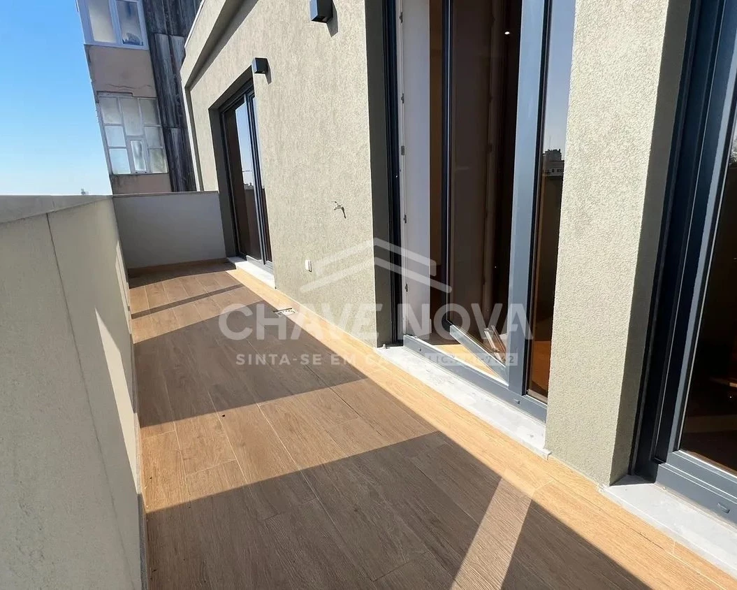 PRT/01622 Apartamento T2 Novo Faria Guimarães Porto