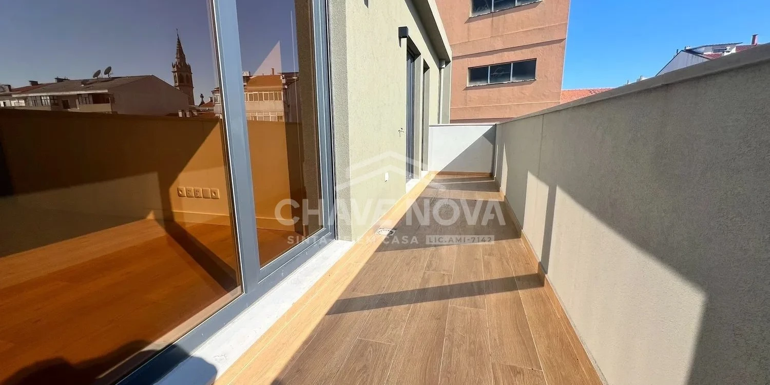 PRT/01622 Apartamento T2 Novo Faria Guimarães Porto
