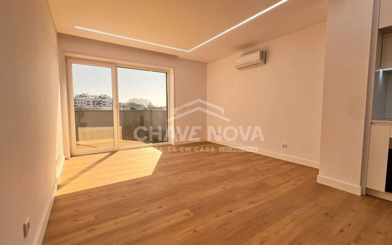 PRT/01622 Apartamento T2 Novo Faria Guimarães Porto
