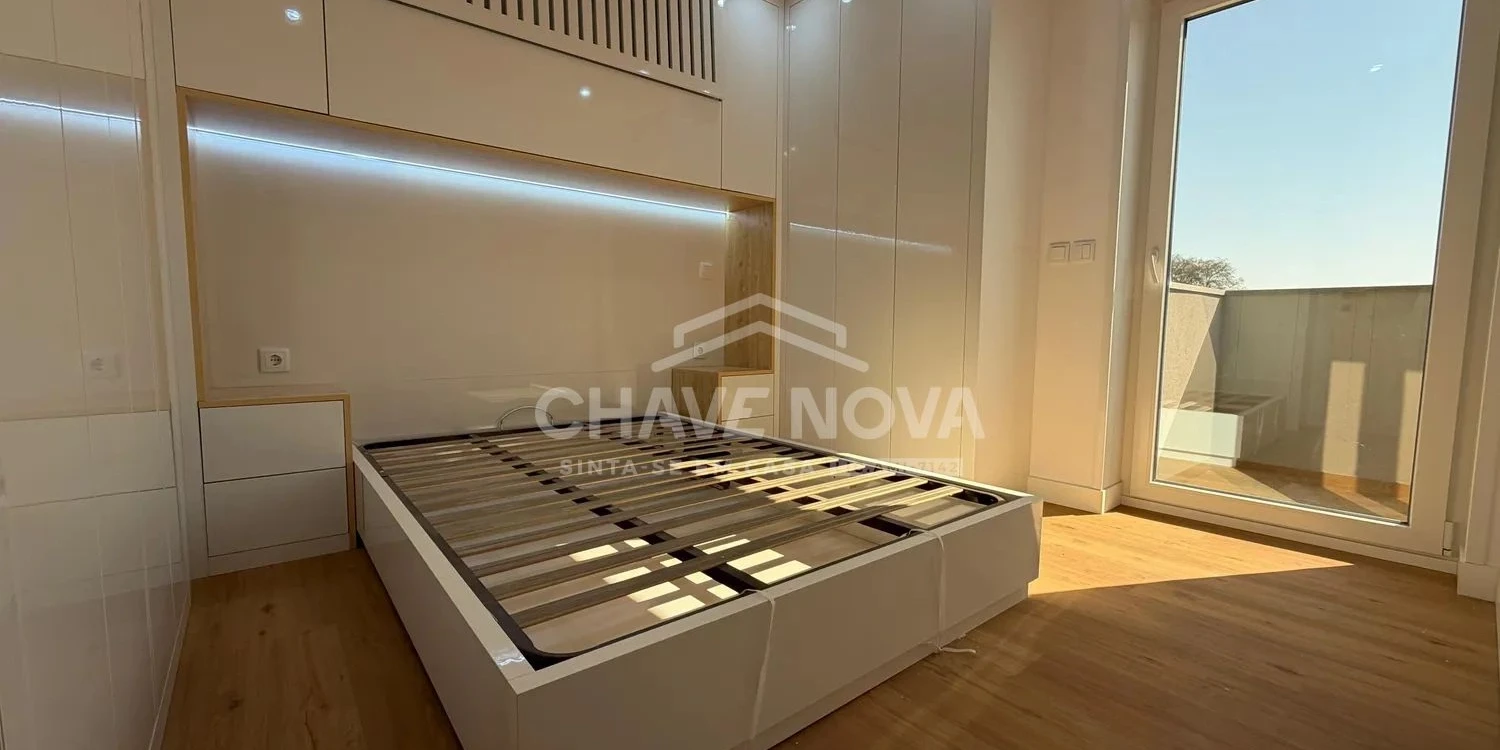 PRT/01622 Apartamento T2 Novo Faria Guimarães Porto