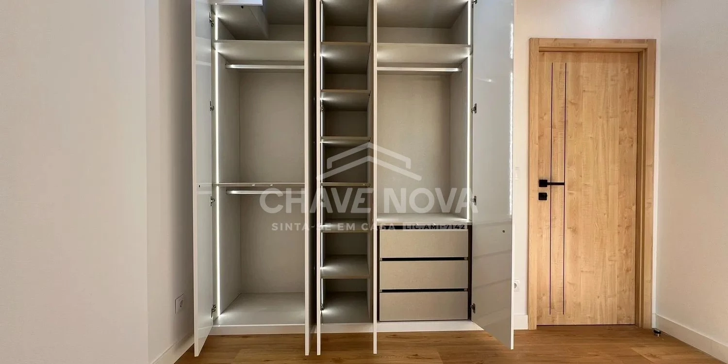 PRT/01622 Apartamento T2 Novo Faria Guimarães Porto