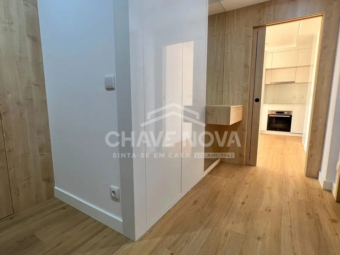 PRT/01622 Apartamento T2 Novo Faria Guimarães Porto