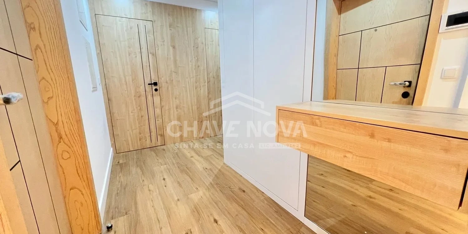 PRT/01622 Apartamento T2 Novo Faria Guimarães Porto