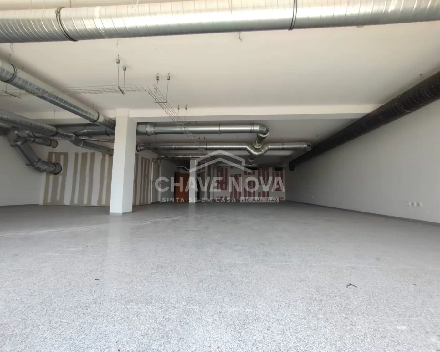 PRT/01467 Loja Espaço Comercial Rotunda da Boavista Porto