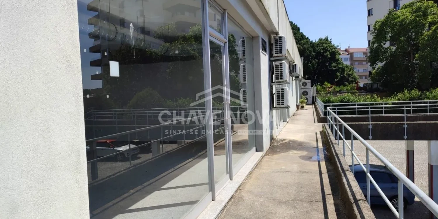 PRT/01467 Loja Espaço Comercial Rotunda da Boavista Porto