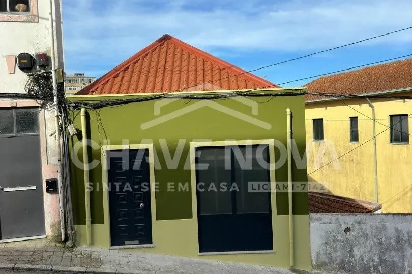 PRT/01472 Ilha Vila Nova de Gaia com 6 Habitações Junto ao Metro Santo Ovídio Vila Nova de Gaia Porto