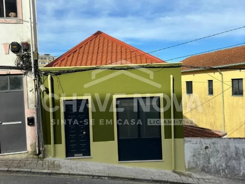 PRT/01472 Ilha Vila Nova de Gaia com 6 Habitações Junto ao Metro Santo Ovídio Vila Nova de Gaia Porto