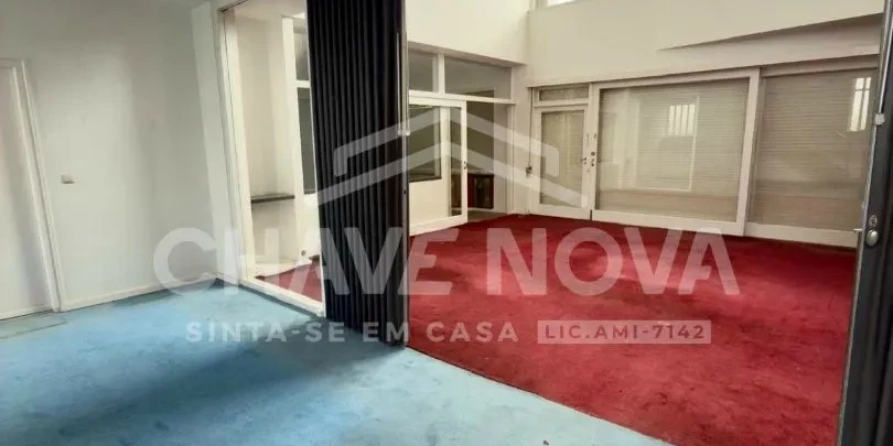 PRT/01540 Moradia Isolada V4 Avenida Marechal Gomes da Costa Porto