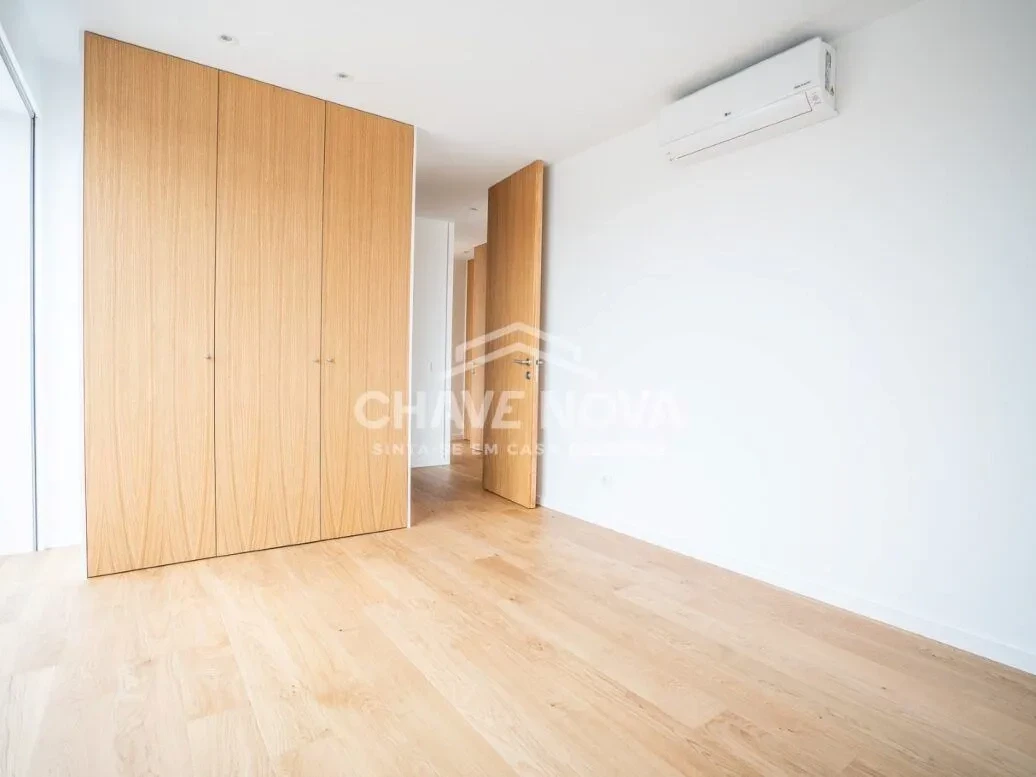 PRT/01561 Apartamento T4 Penthouse Novo Empreendimento Nautilus IV Matosinhos Porto