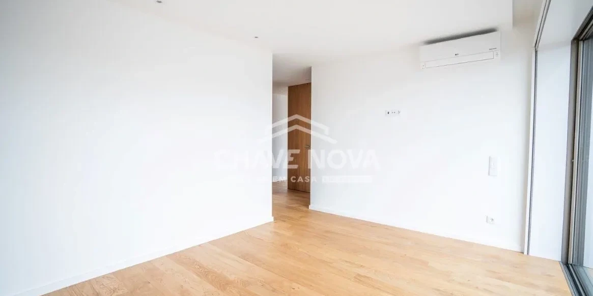 PRT/01561 Apartamento T4 Penthouse Novo Empreendimento Nautilus IV Matosinhos Porto