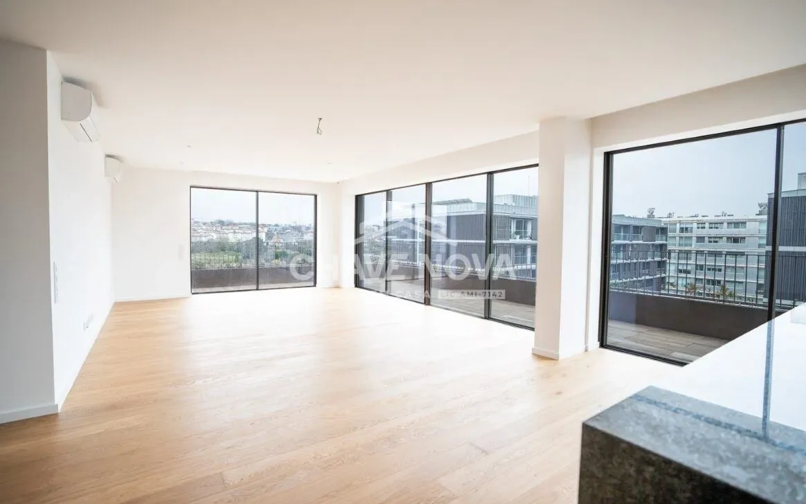 PRT/01561 Apartamento T4 Penthouse Novo Empreendimento Nautilus IV Matosinhos Porto