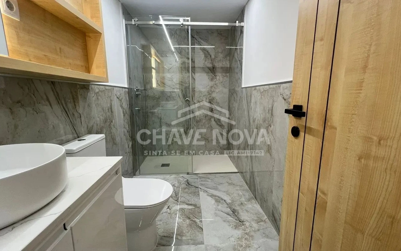 PRT/01614 Apartamento T0 Novo Duplex Studios City OnRua Faria Guimarães Porto