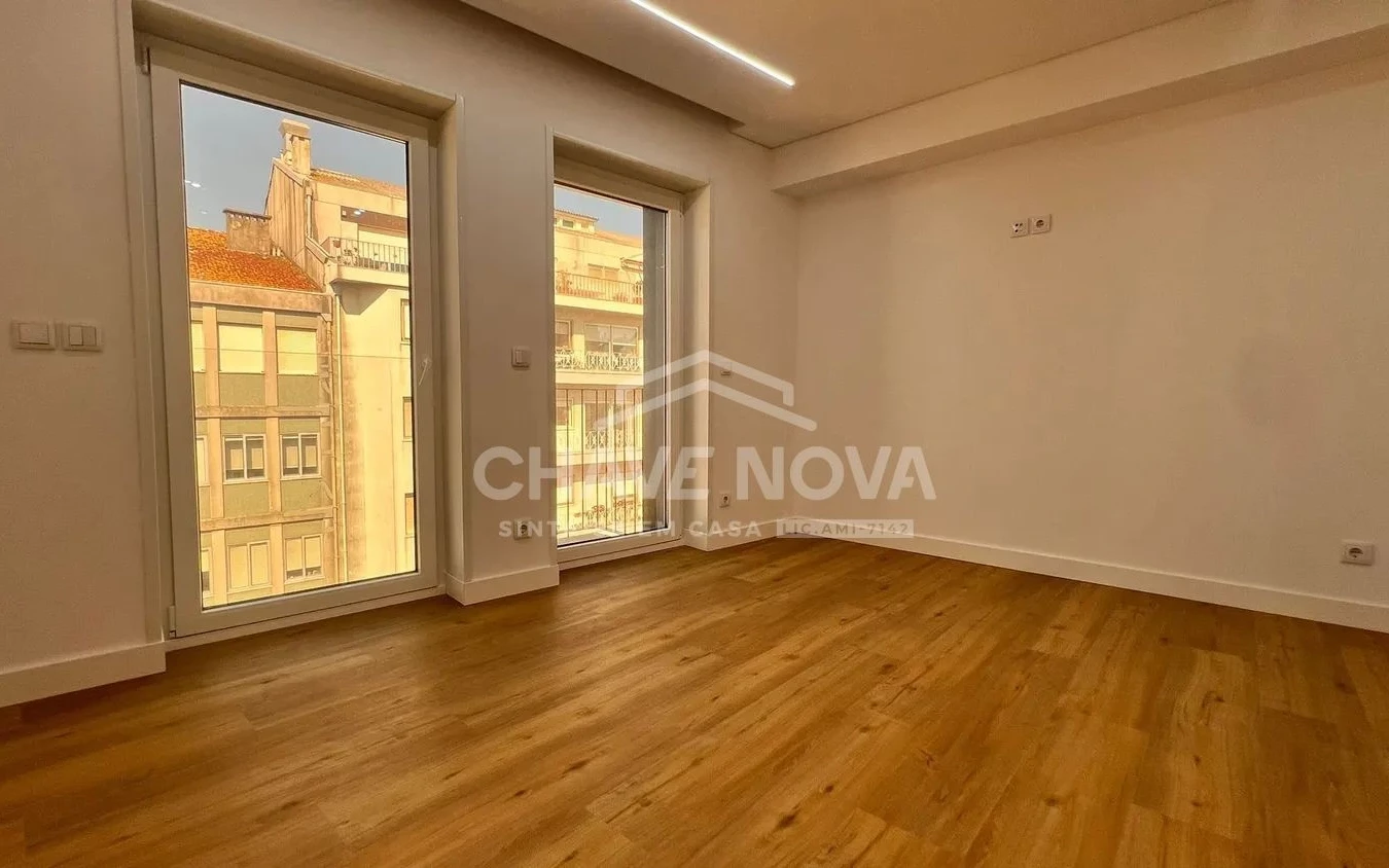 PRT/01615 Apartamento T1 Novo com Terraço Studios City On Rua Faria Guimarães Porto
