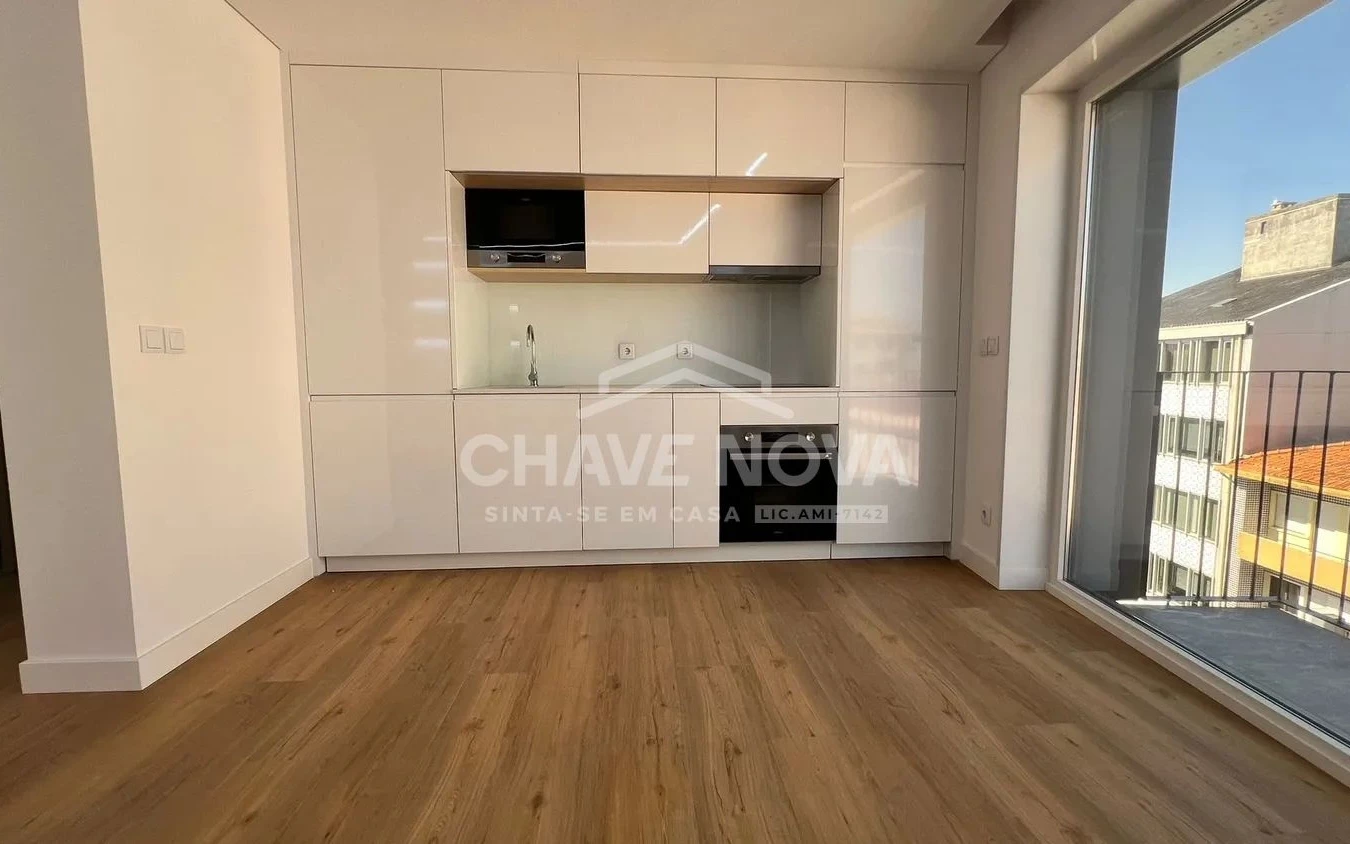 PRT/01615 Apartamento T1 Novo com Terraço Studios City On Rua Faria Guimarães Porto