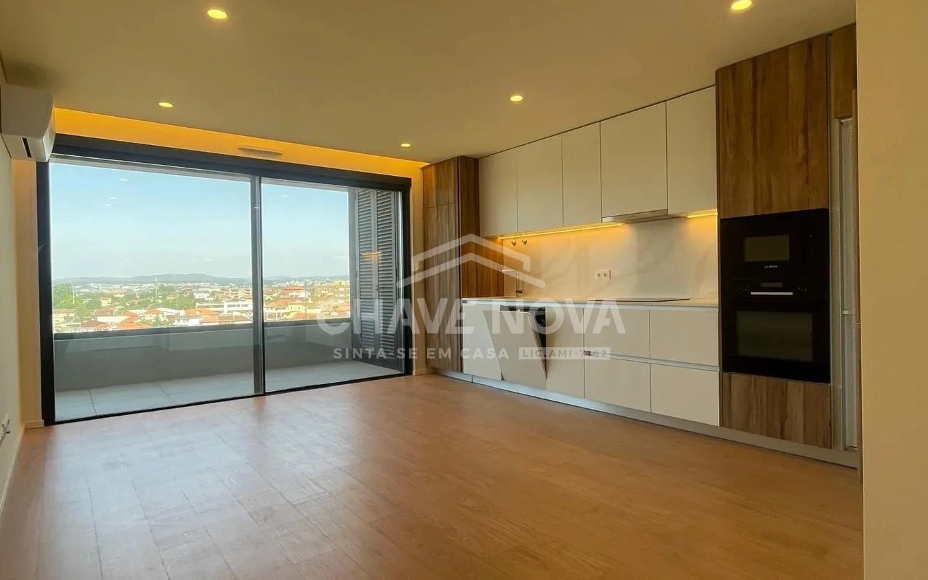 PRT/01631 Apartamento T1 Garagem Varanda Oliveira do Douro Porto