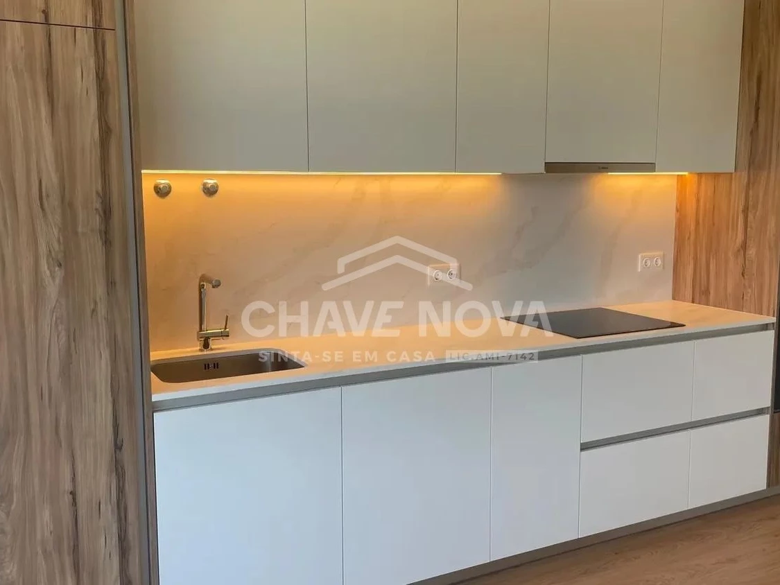 PRT/01631 Apartamento T1 Garagem Varanda Oliveira do Douro Porto