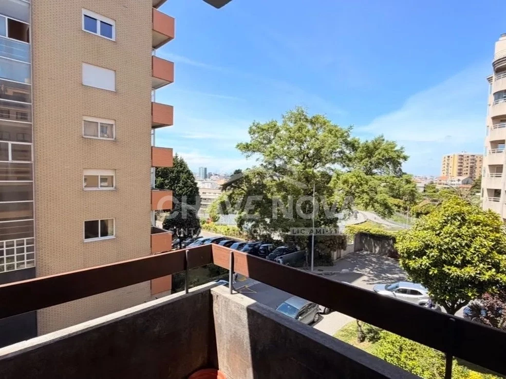 PRT/01641 Apartamento T2 Hospital Trofa Saúde Santa Marinha Vila Nova de Gaia Porto