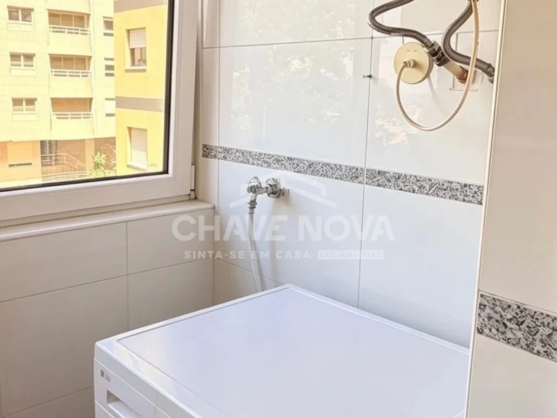 PRT/01641 Apartamento T2 Hospital Trofa Saúde Santa Marinha Vila Nova de Gaia Porto