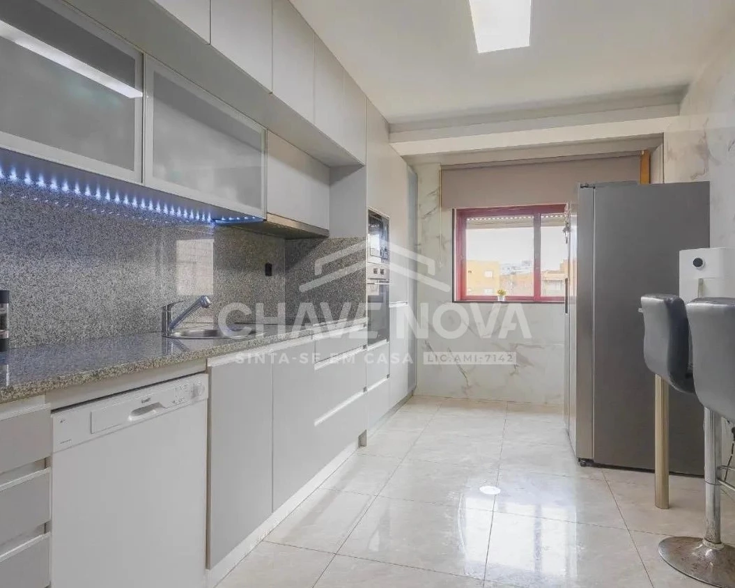 PRT/01644 Apartamento T3 Porto Condomínio Fechado Rio Tinto Gondomar Porto