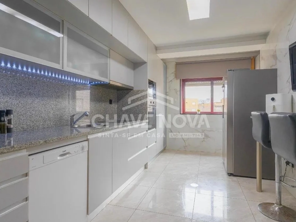 PRT/01644 Apartamento T3 Porto Condomínio Fechado Rio Tinto Gondomar Porto