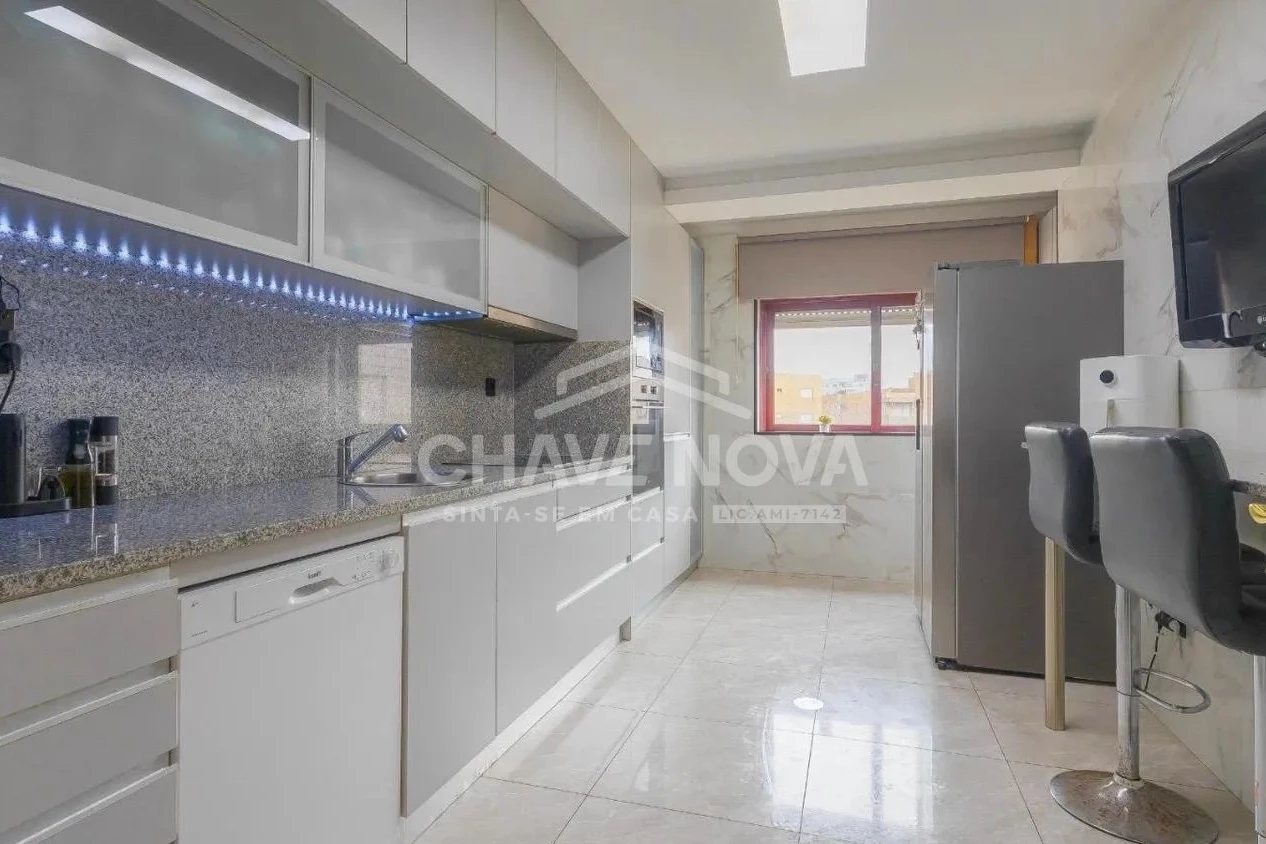 PRT/01644 Apartamento T3 Porto Condomínio Fechado Rio Tinto Gondomar Porto