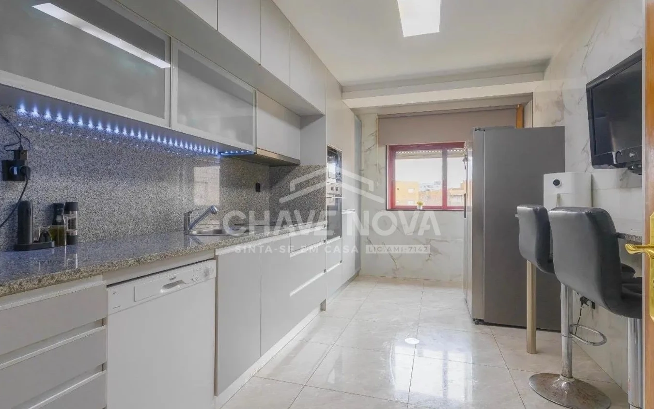 PRT/01644 Apartamento T3 Porto Condomínio Fechado Rio Tinto Gondomar Porto